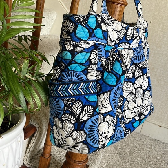Vera Bradley Large Floral Blue and White Quilted Bohemian Tote Bag - Picture 3 of 16
